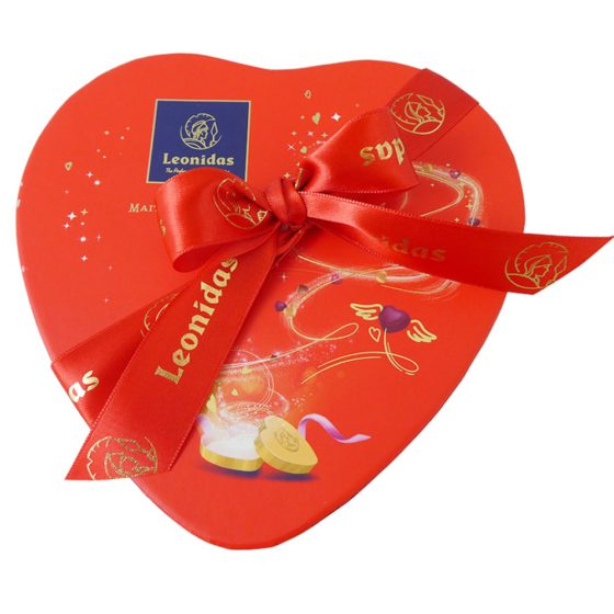 15 Assorted Velvet Heart Box & 12 Limited Edition Hearts - Image 4