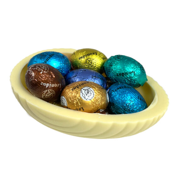 White Easter Egg Shell & 10 Mini Eggs