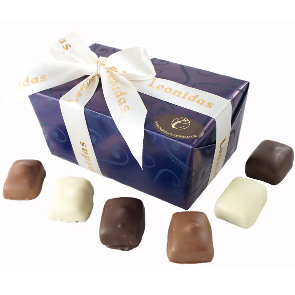 18 Manon Café & Blanc Gift Box – Classic Milk, Dark & White Selection 360g