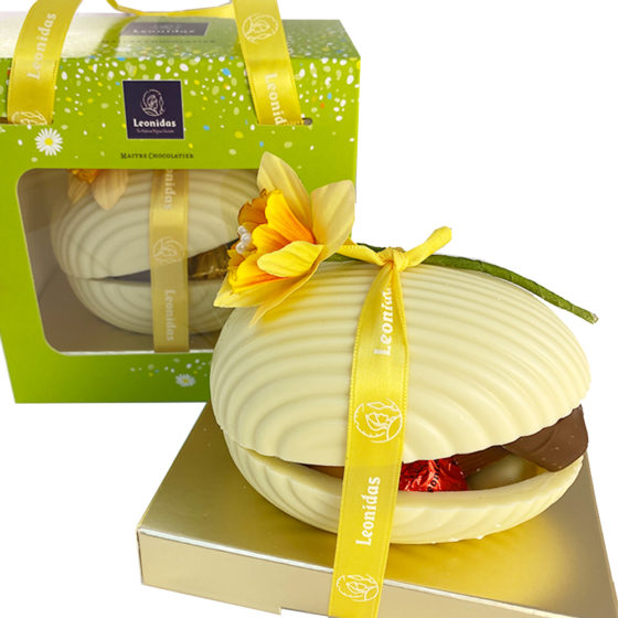 Luxury Large White Easter Egg with 20 Chocolates - Image 2