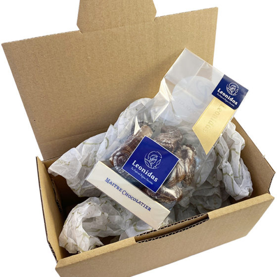 12 Leonidas Praline Milk & Dark Chocolate Sea Shells - Image 4