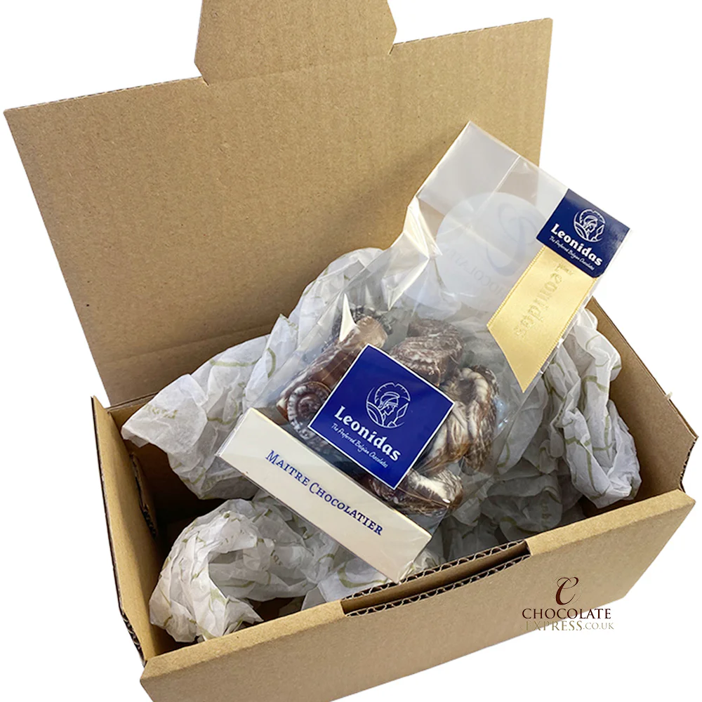 12 Milk Praline Chocolate Seashells - Image 3
