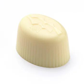 Irresistable White (Strawberry & Rhubarb Cream)