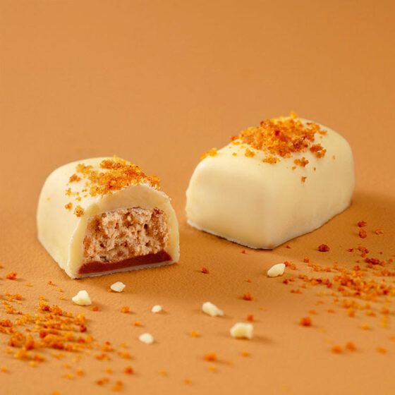 18 Assorted Manon Cafe & Blanc Selection - Image 5