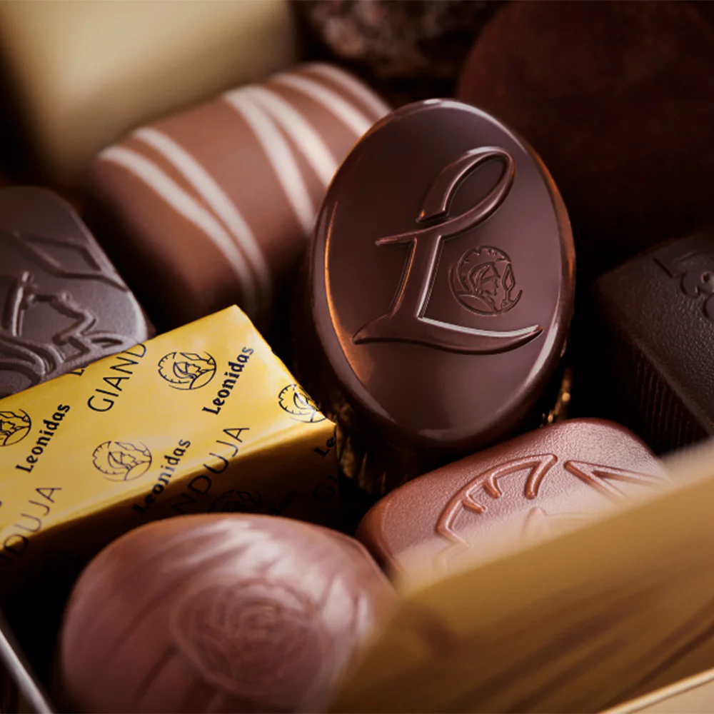 45 Chocolate Choose Your Own Classic Ballotin - Image 4