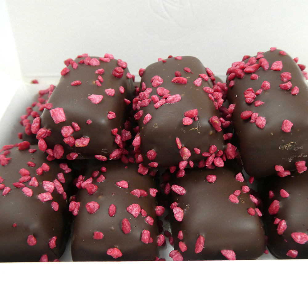 12 Manon Dark Raspberry Mousse - Image 3