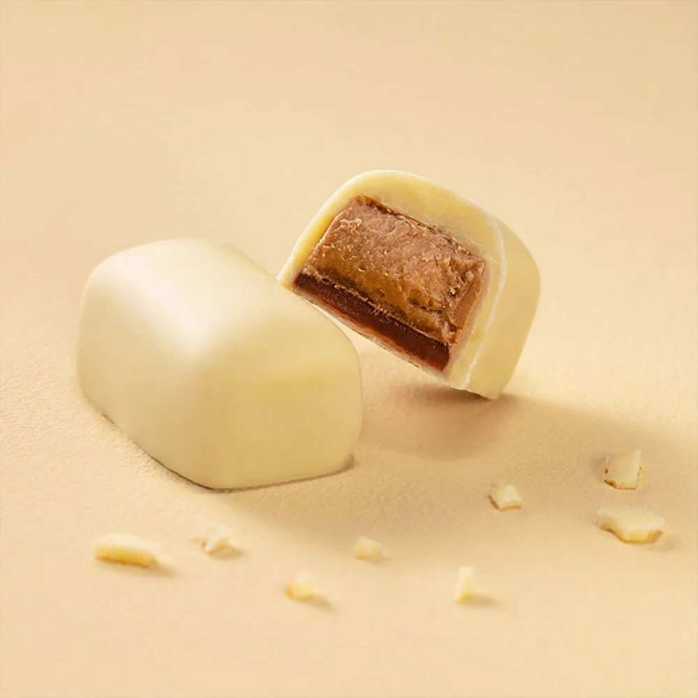 28 White Manons – Gift Box of Coffee Butter Cream - White Chocolate Perfection - Image 2