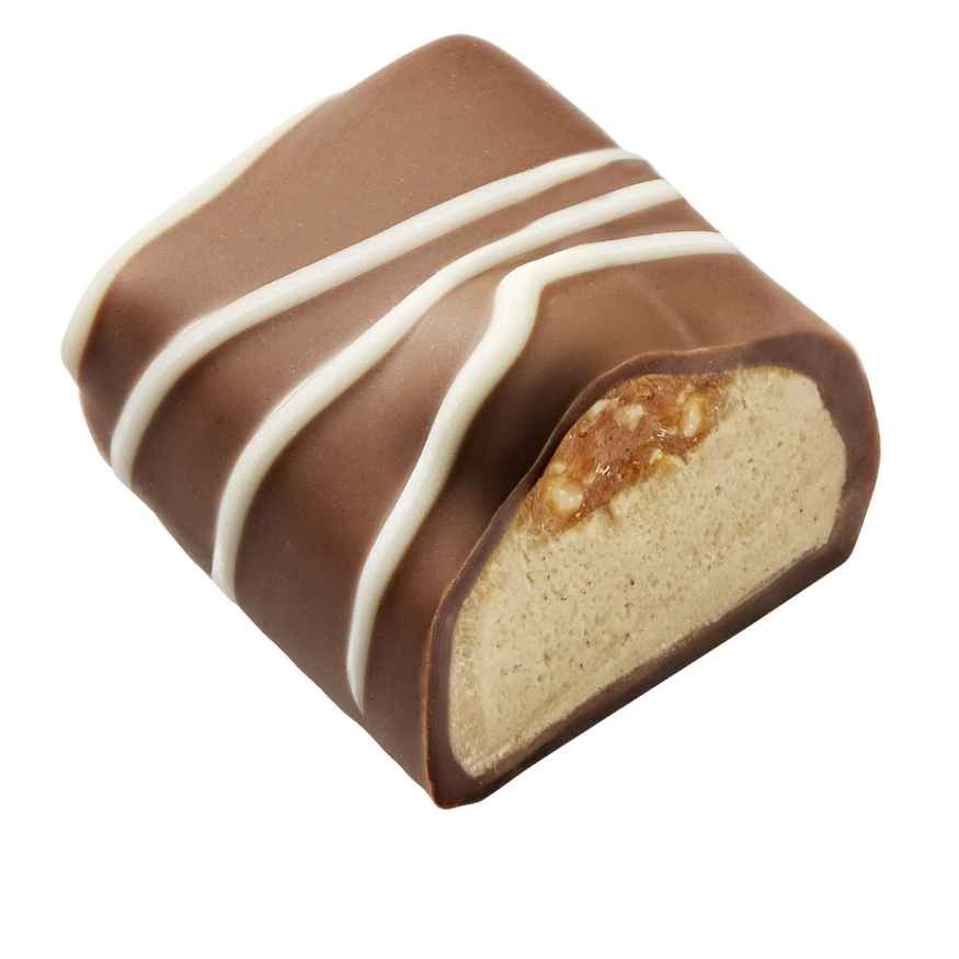 10 Manon Nougatine (Hazelnut Buttercream, Praline & Nougatine Pearl) - Image 4